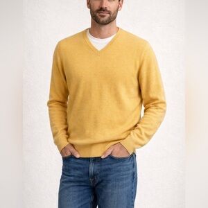Jos A Bank Yellow Cashmere V-Neck Sweater Lightweight Pullover Size L